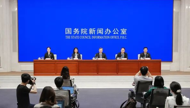 王受文出席國新辦政策例行吹風(fēng)會介紹推動(dòng)外貿(mào)保穩(wěn)提質(zhì)有關(guān)情況